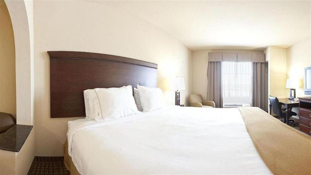 Holiday Inn Express Hotel And Suites Kingsville By Ihg Esterno foto
