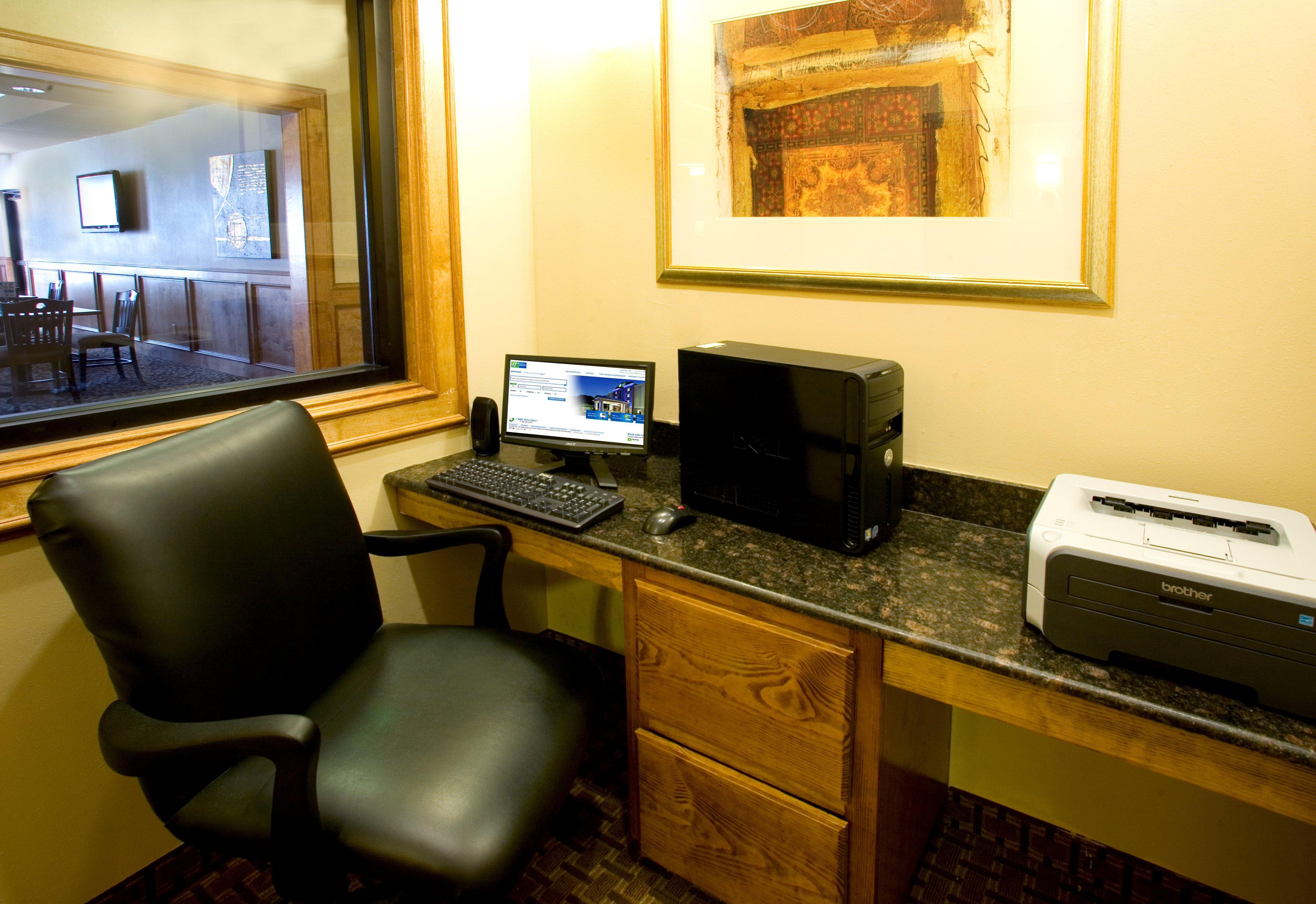 Holiday Inn Express Hotel And Suites Kingsville By Ihg Servizi foto