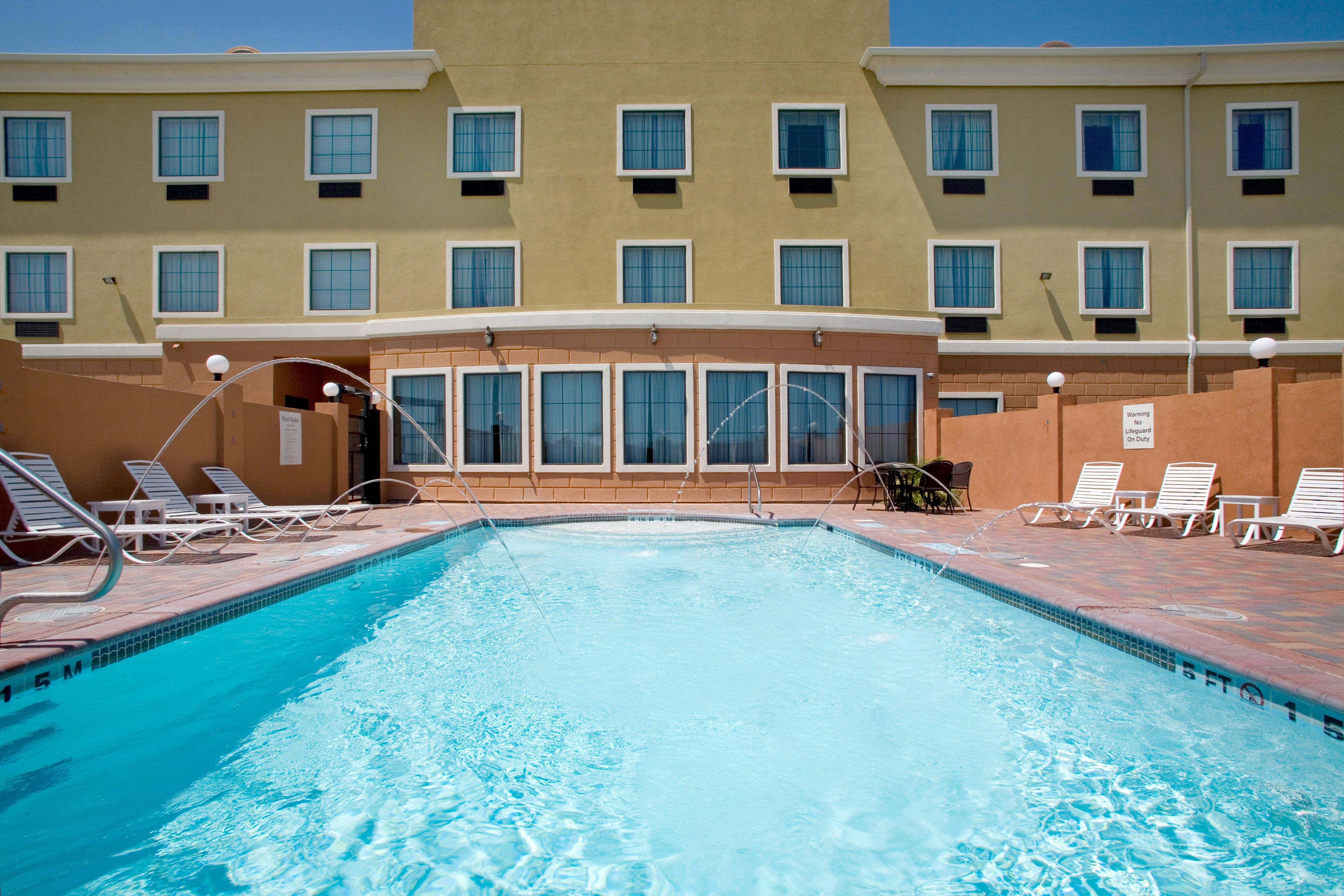 Holiday Inn Express Hotel And Suites Kingsville By Ihg Servizi foto